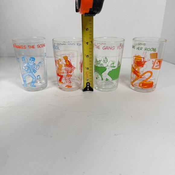 Vtg 1971 Archie Comics Glasses Set of 4 • Reggie Hot Dog Archie Sabrina • Reggie - Picture 8 of 13